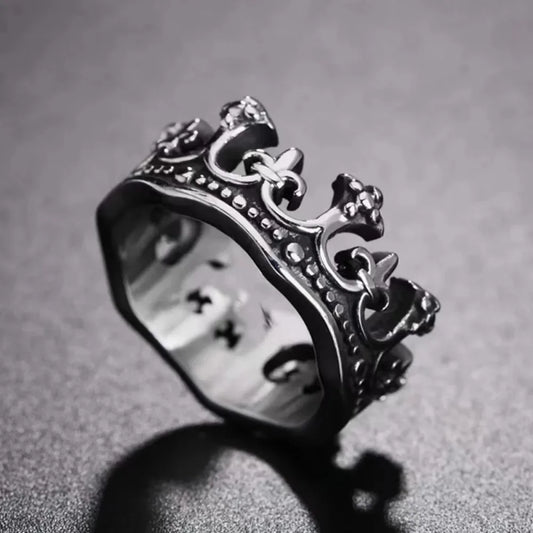 Classic Retro Crown King Ring