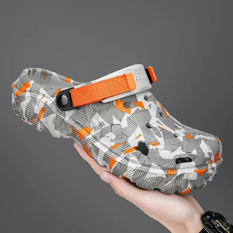 New Men's Clogs Slippers Sandal Men Garden Shoes Flat Camouflage Sandals Male Sneakers Outdoor Flip Flops Home Clogs